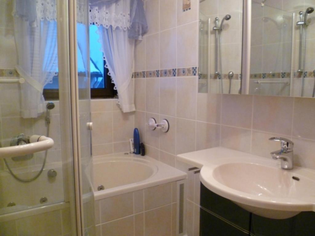 Ferienwohnungen Und Gaestezimmer Herrmann Steinbach am Wald Phòng bức ảnh